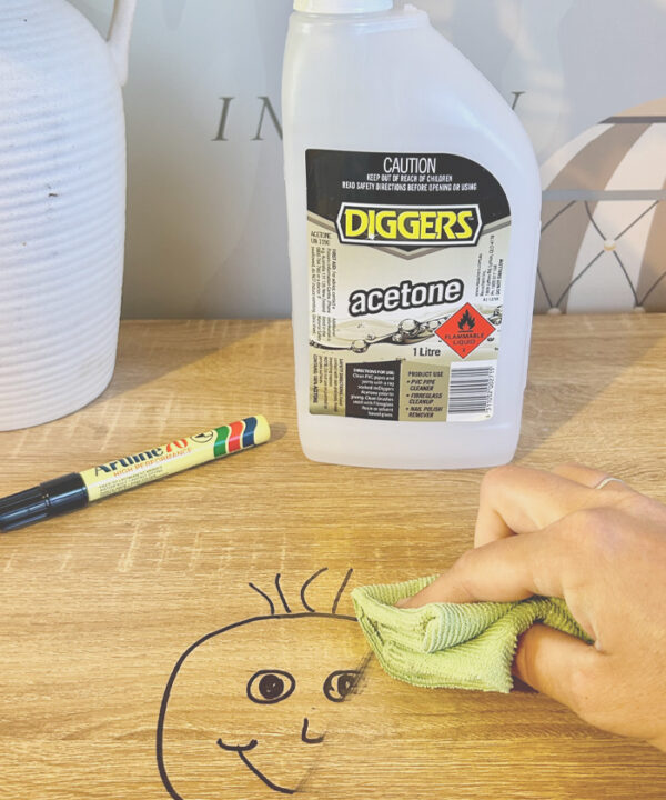 DIGGERS™ Acetone removes permanent marker