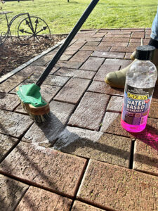 Cleaning pavers with Diggers Waterbased Degreaser