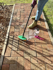 Cleaning pavers with Diggers Waterbased Degreaser